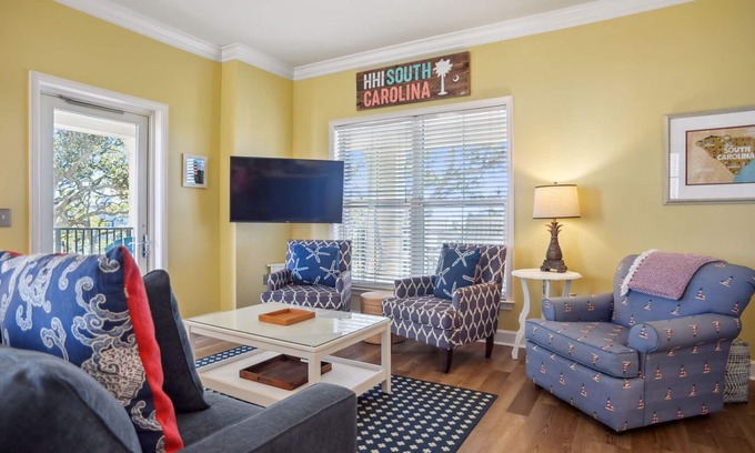 North Forest Beach Condo | North Shore 401 - 3 Bedroom Two Story Penthouse - Roof Top Pool & Hot Tub.