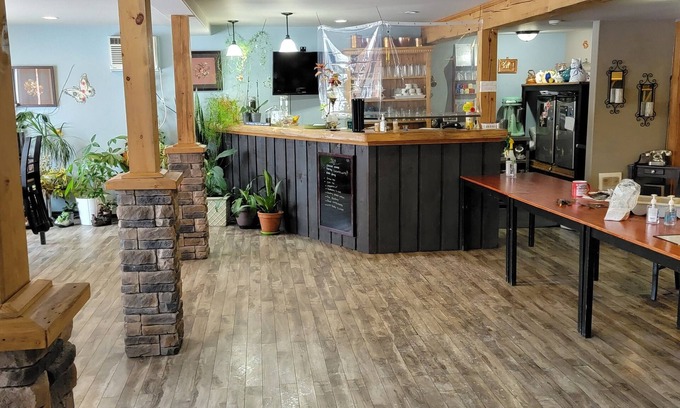 Algoma District Hotel | North Shore Wayside Inn