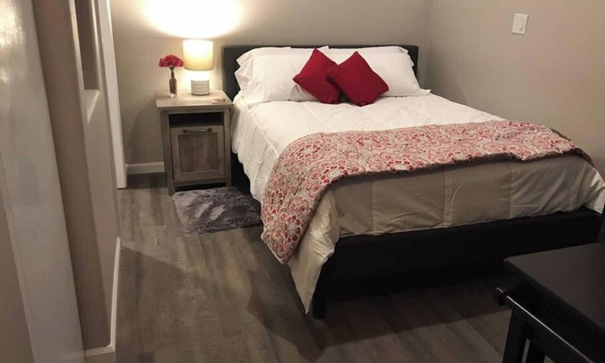 Alamedan Valley Apartment | North Valley studio apartment