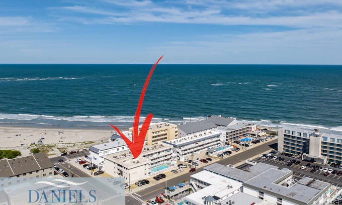 North Wildwood Condo | North Wildwood condo steps from the Beach!