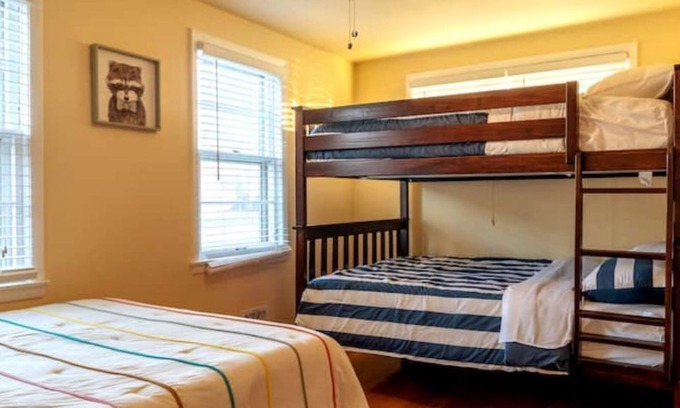 Racine Apartment | NorthBeach Retreat 5BR, short walk to zoo & beach