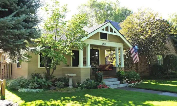 North End House | Northend Bungalow in Historical District
