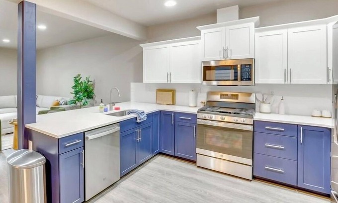 Sunset House | Northend Family Friendly | Modern Interior | Nestled just south of Boise’s iconic foothills, this 4-bed, 3-bath vacation rental invites you to enjoy both nature’s tranquility and the excitement of outdoor adventures!