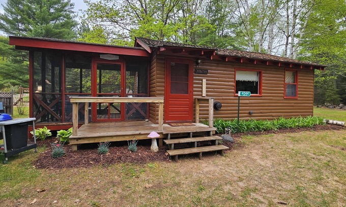 Eagle River Cabin | Northern Escape on Kathan lake