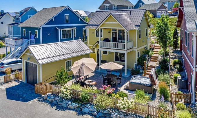 Chelan House | Northern Lights at Chelan Lookout Vacation Rentals