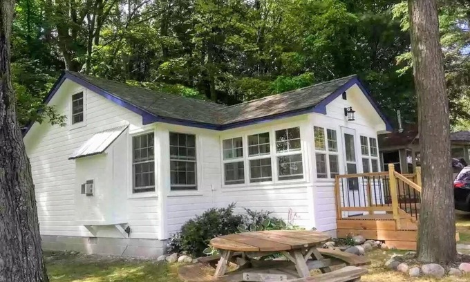 Carp Lake House | Northern Nights