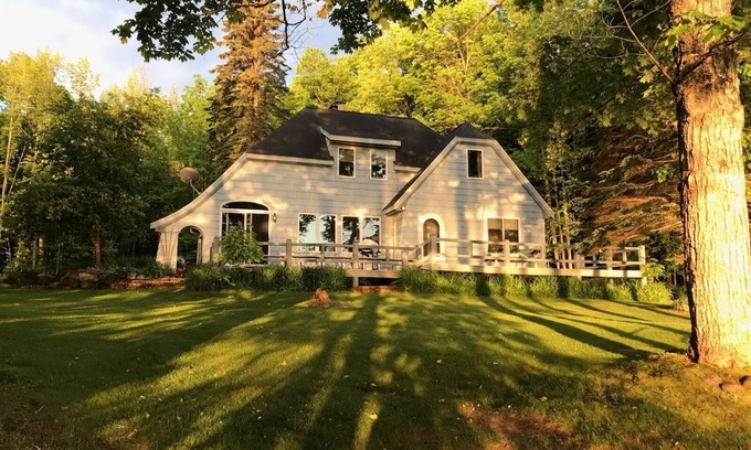 Marenisco House | Northern Reflections On Lake Gogebic's West Shore