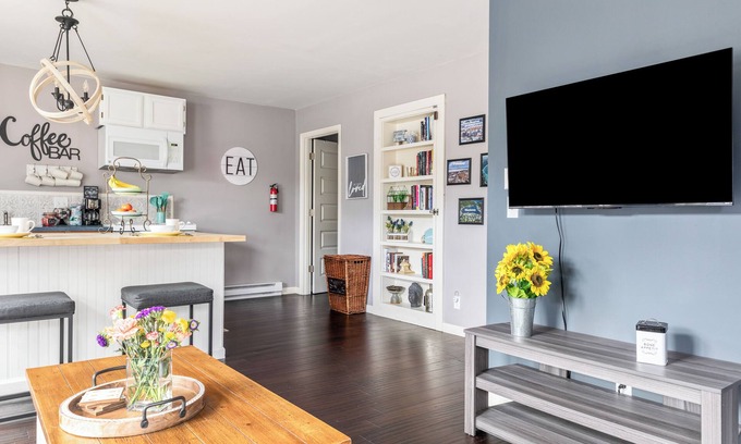 East Jordan Apartment | Northern Retreat Oasis -Dogs Ok, Boyne/Schuss, Petoskey, Skiing