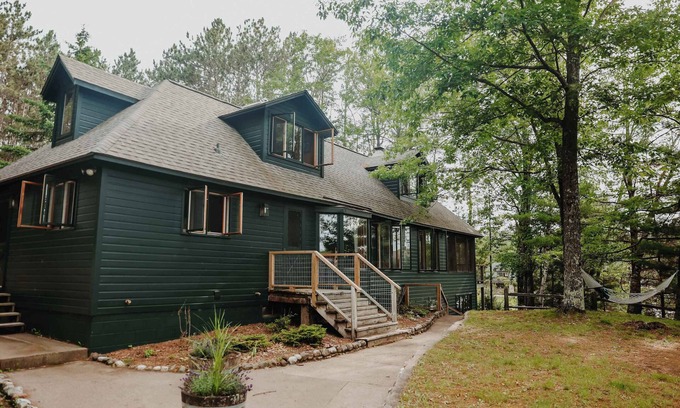Minocqua House | Northern View - Private Docking on Lake Minocqua