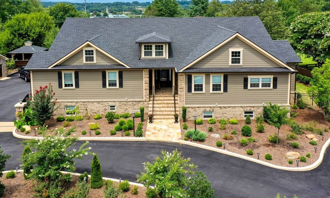 Rio House | Northfield Manor