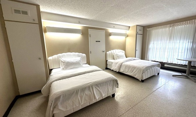 Owen Sound Hotel | Northova Residence