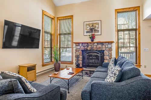 Tannersville House | Northridge 181
