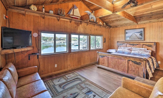 Chico Apartment | 'Northside Pilot House' - Easy Walk to Marina
