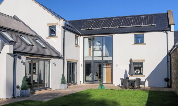 Woodhorn House | Northumberland Luxury Stays - The Chivits