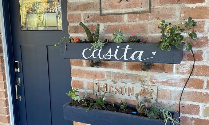 Casas Adobes Apartment | Northwest-side Cozy Casita