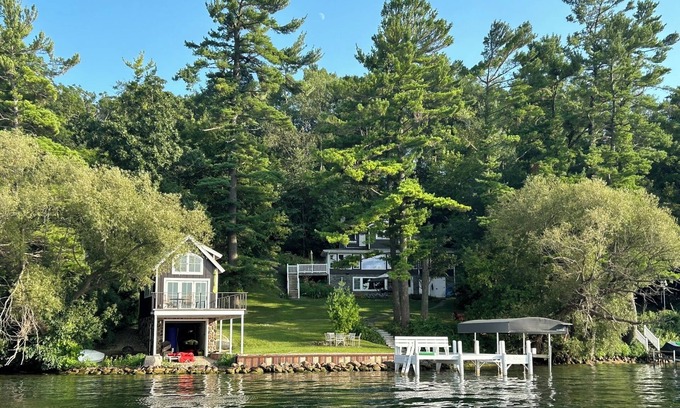 Markesan House | Northwoods Family Lake House on Green Lake, Markesan WI