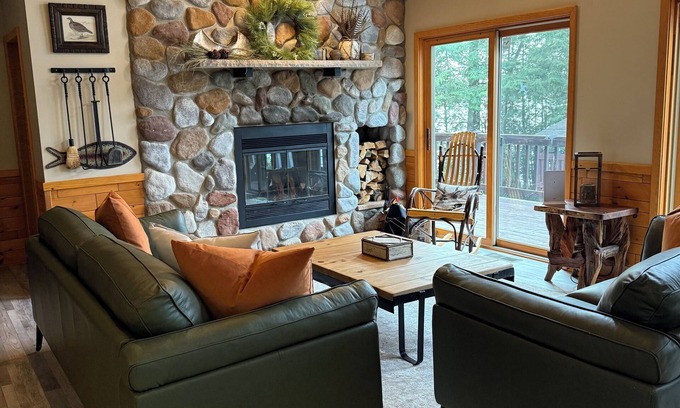 Lac du Flambeau House | Northwoods Lakefront Home. Lake toys. Beautifully equipped. On Snowmobile Trails