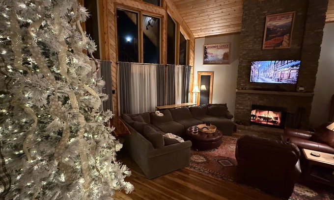 Minong Cabin | Northwoods Lakeside Retreat