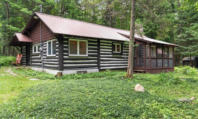 Harbor Springs House | Northwoods Nook: 2 BR, 1 BA in Harbor Springs , Sleeps 4