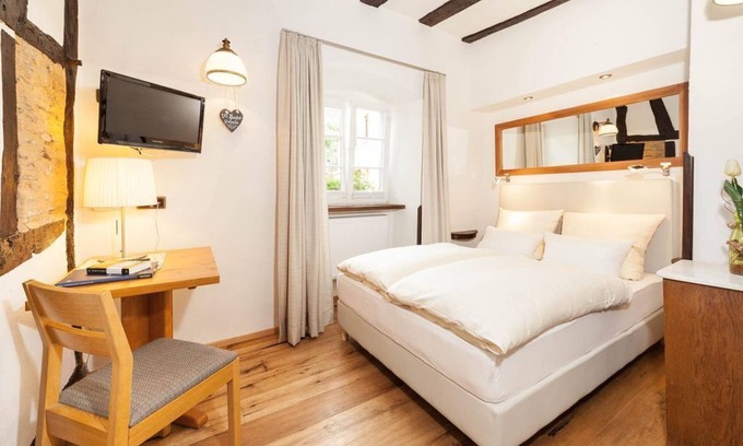 Zeltingen-Rachtig House | Nostalgia Superior double room in the GH Winzerhaus - Hotel Zeltinger Hof