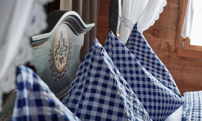 Curaglia Bed & Breakfast | Nostalgie Bed & Breakfast Chrämerhus