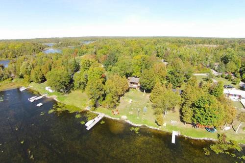 Trent Lakes House | Nothing here
