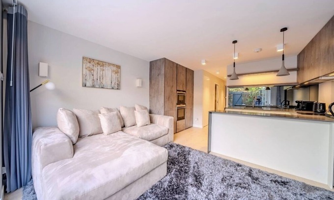 Notting Dale Apartment | Nothinghill Delight