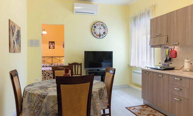 Sistiana Apartment | Notti di Stelle - "Indiana Jones" Apartment Over The Bay With Big Wooded Garden