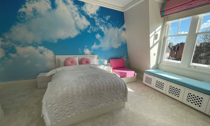 Holland Park Apartment | Notting Hill Luxurious Family Apartment, 4 bed+couch and 3 bathrooms