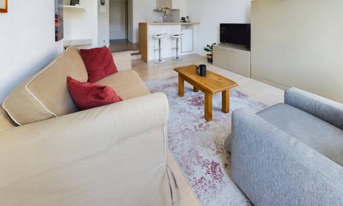 Sint-Gillis Apartment | Nouveau Studio - Central, Calme et Bien Placé