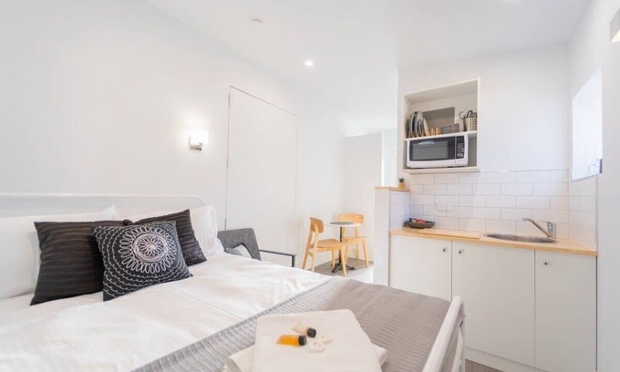 White Hills Apartment | Nouvelle Studio Near Bendigo CBD