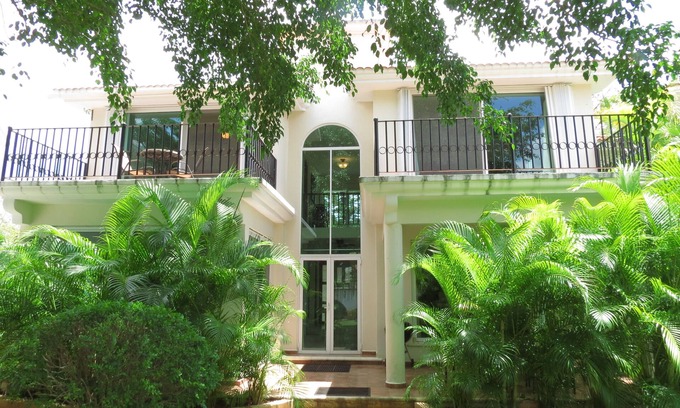 Playacar Villa | Nov - Dec Price Reduction - Casa Elena ~ 3 Bedroom, 4 Bath Villa. Great Location