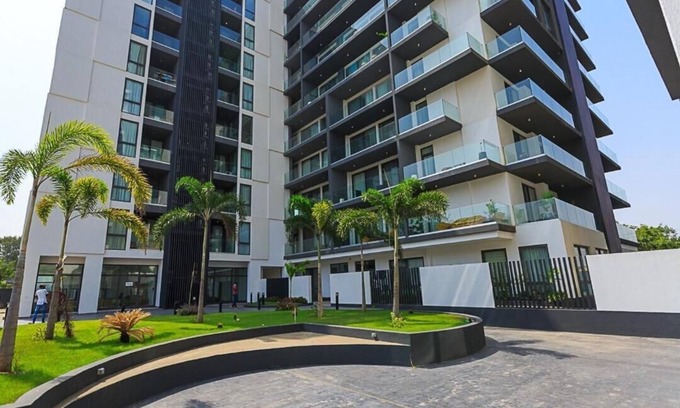 Roman Ridge Apartment | Nova Apartments Luxury One bedroom