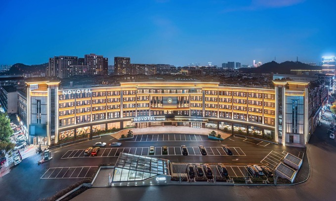 Yuhang District Hotel | Novotel Hangzhou Yuhang
