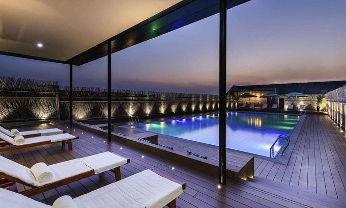 Pudong Hotel | Novotel Shanghai Clover