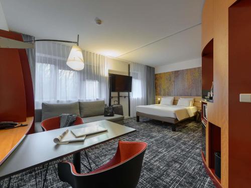 Alte Heide-Hirschau Hotel | Novotel Suites München Parkstadt Schwabing