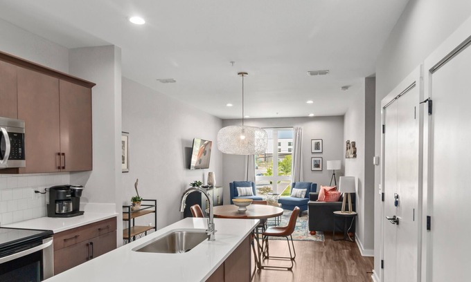 The Nations Condo | Now accepting bookings! Minutes to Broadway! Sleeps 6! Nashville Nations