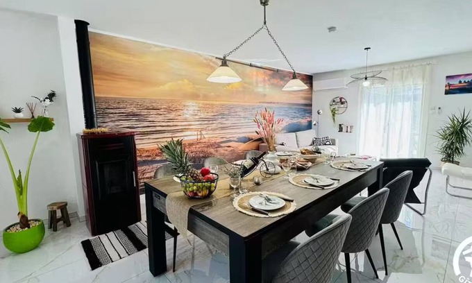 Carcassonne House | Now that summer has arrived, it's time to relax in this haven of peace!