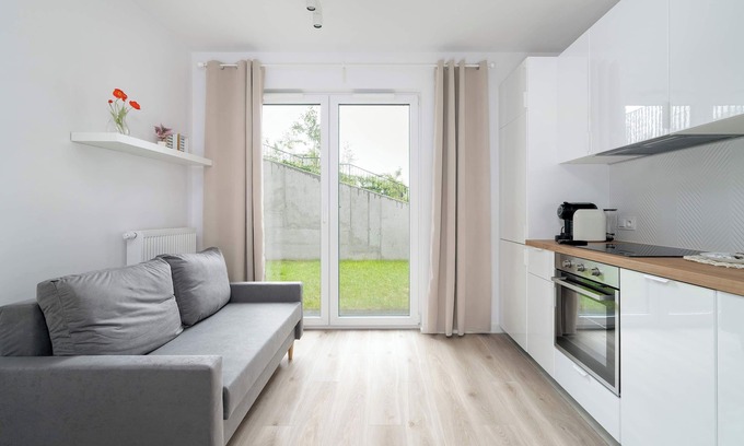 Jezyce Apartment | Nowoczesne Apartamenty dla 2 Doroslych i 2 Dzieci Parking by Noclegi Renters
