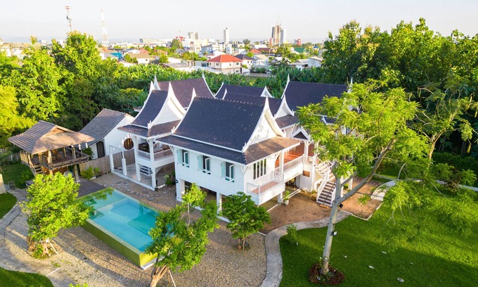 Pa Tan Villa | nPhi Private Villa: Riverside & Pool :Near Old Town,BF,Laundry, Free Pickup