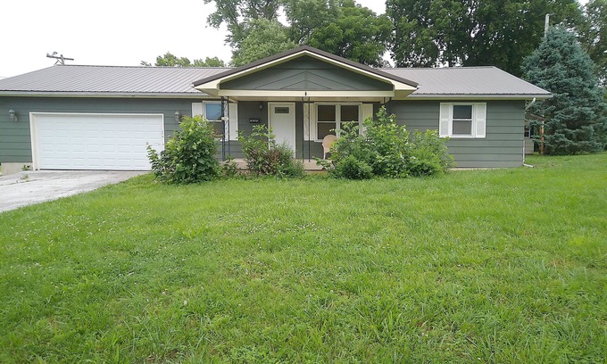 Bolivar House | nPleasant 3-bedroom house in delightful Bolivar with AC