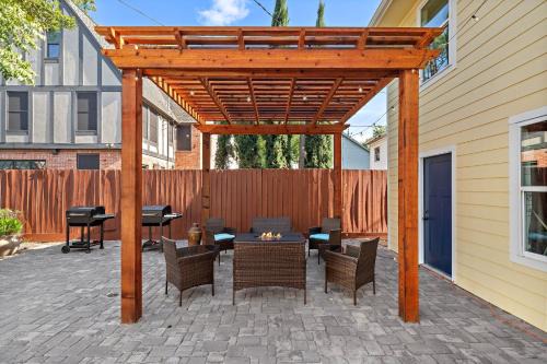 MacGregor House | Nr Med Center, Midtown, Dt Games Patio Bbq
