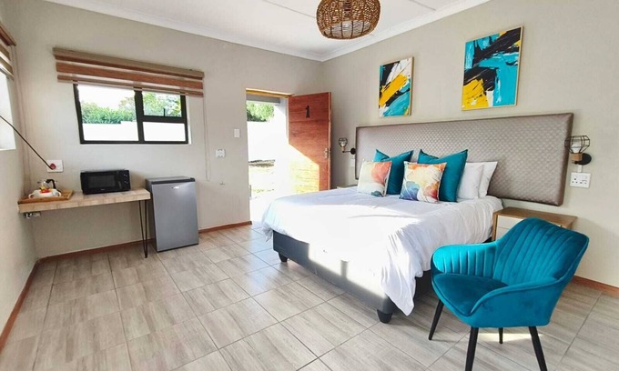 Lombardy East House | Nu Oasis guest house