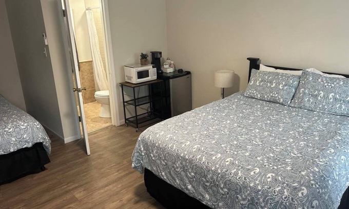 Camp Wood Hotel | Nueces River Retreat - Room #3