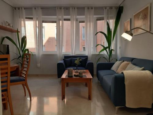 La Calzada Apartment | NUEVO-LUMINOSO Y MODERNO. Parking gratis!