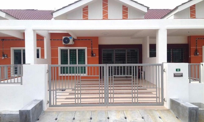 Perak Tengah District House | NUHA HOMESTAY