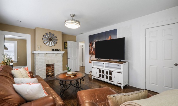 Fort Worth House | Number #1 Place Stay to Enjoy Downtown Fort Worth