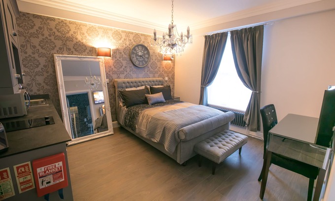 Wymondham Apartment | Number 10 Abbey - Blickling Hall apartment
