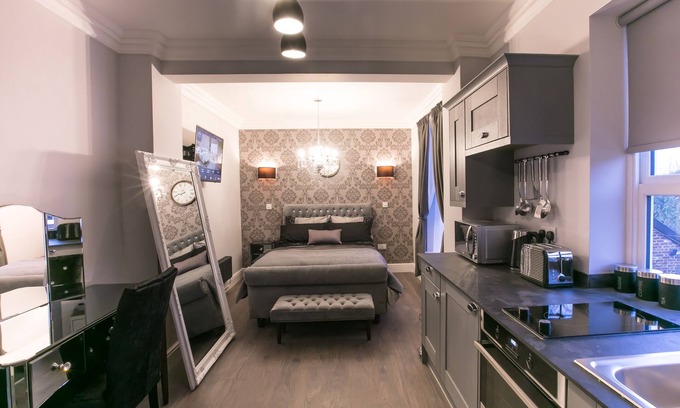 Wymondham Apartment | Number 10 The Abbey - Holt Country Park Apartment