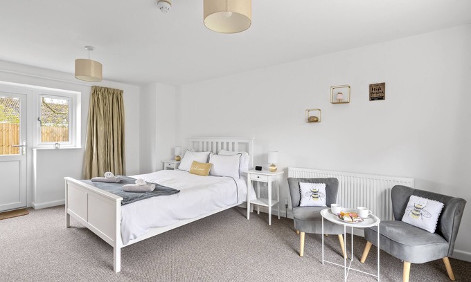 Reydon Cabin | Number 5 - Lytton Tree Lodge, Reydon, Southwold